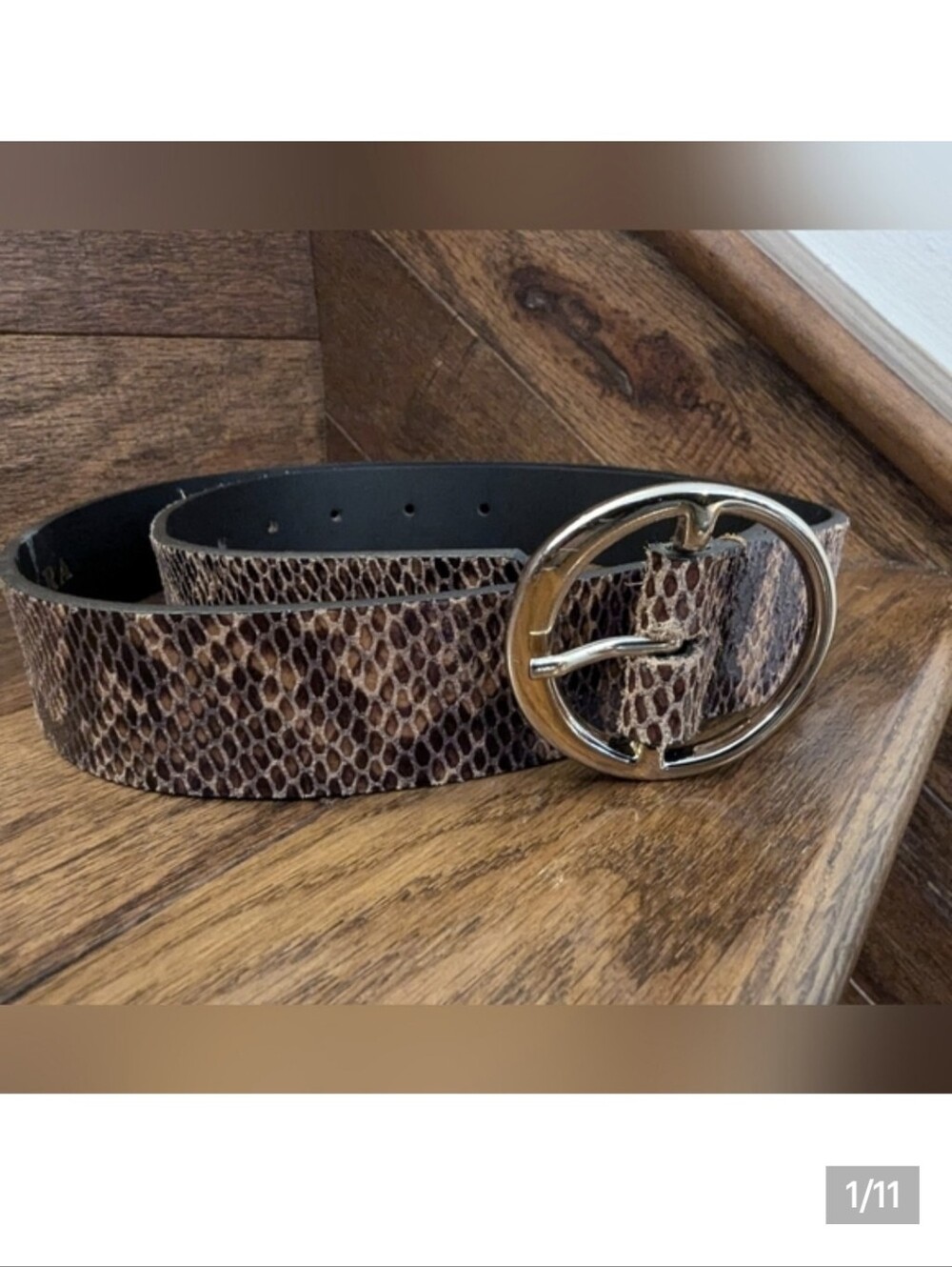 Zara snakeskin belt with gold hardware Size 85  39" made in Spain